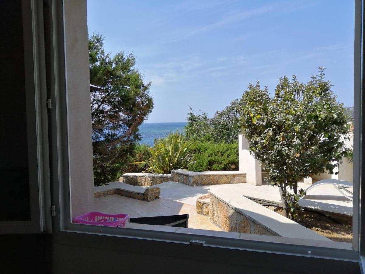 Appartement Pied Dans L Eau Et Vue Mer Magnifique Sartène Kültér fotó